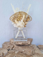 Load image into Gallery viewer, &#39;Gold Gingko&#39; Floral Reed Diffuser
